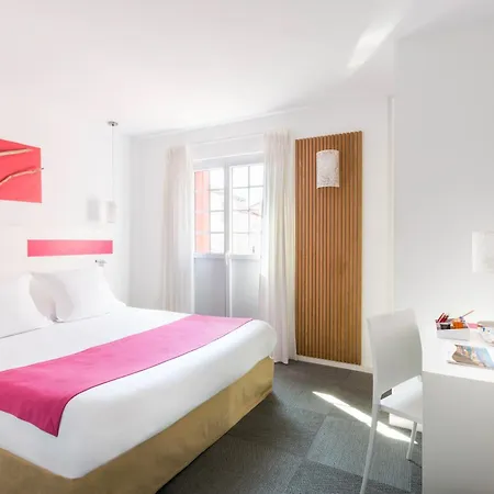 Kemaris Hotel 3*